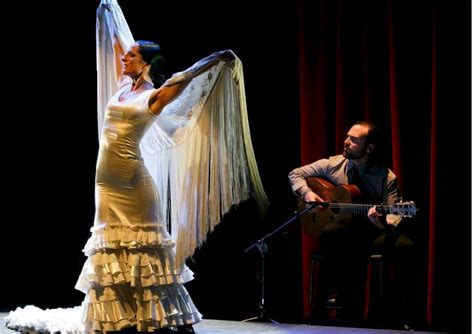 The Wagging Tail Tour: A Celebration of Flamenco Fusion with World-Renowned Guitarist Willy González!